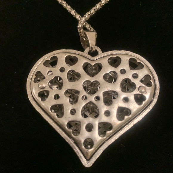 Silver tone heart pendant with multi-colored crystals - Picture 3 of 5